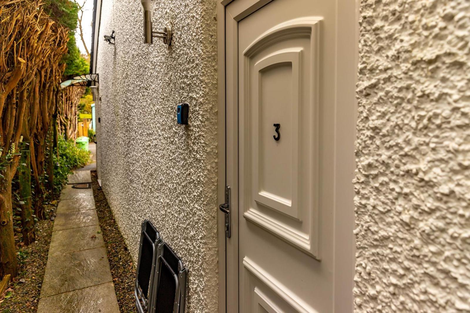 Roger Ground Guest House - With Onsite Car Parking Windermere Dış mekan fotoğraf